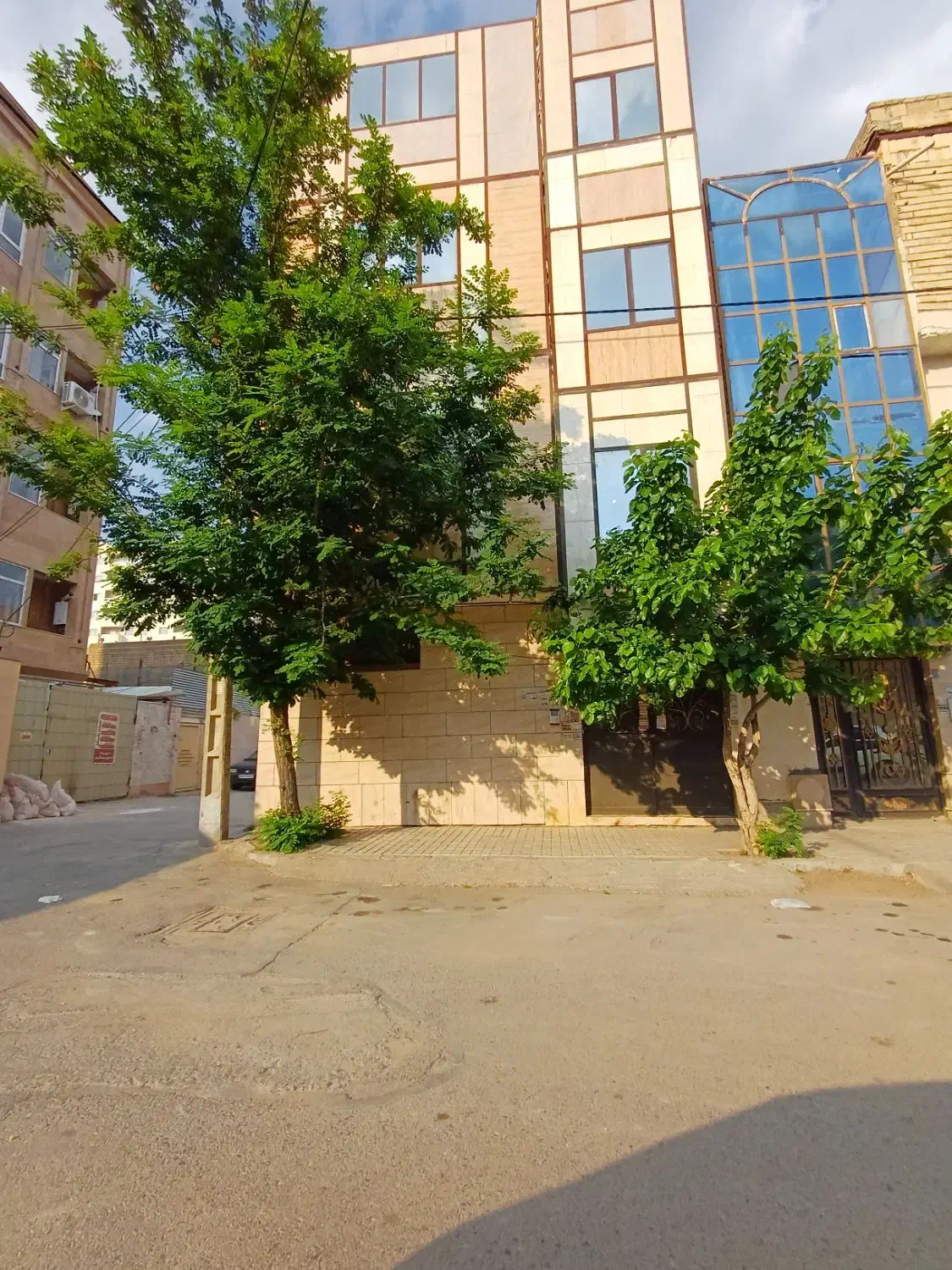 آپارتمان تقریبا ۶۰ متری ادیب