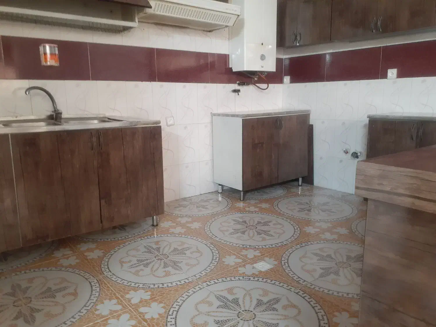 منزل نبوی منش