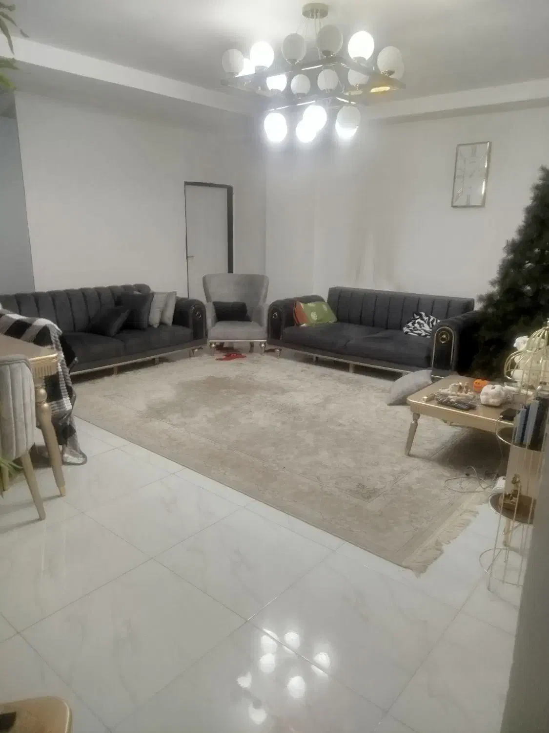 105 متر 2 خواب . فول امکانات . بلوار آزادی