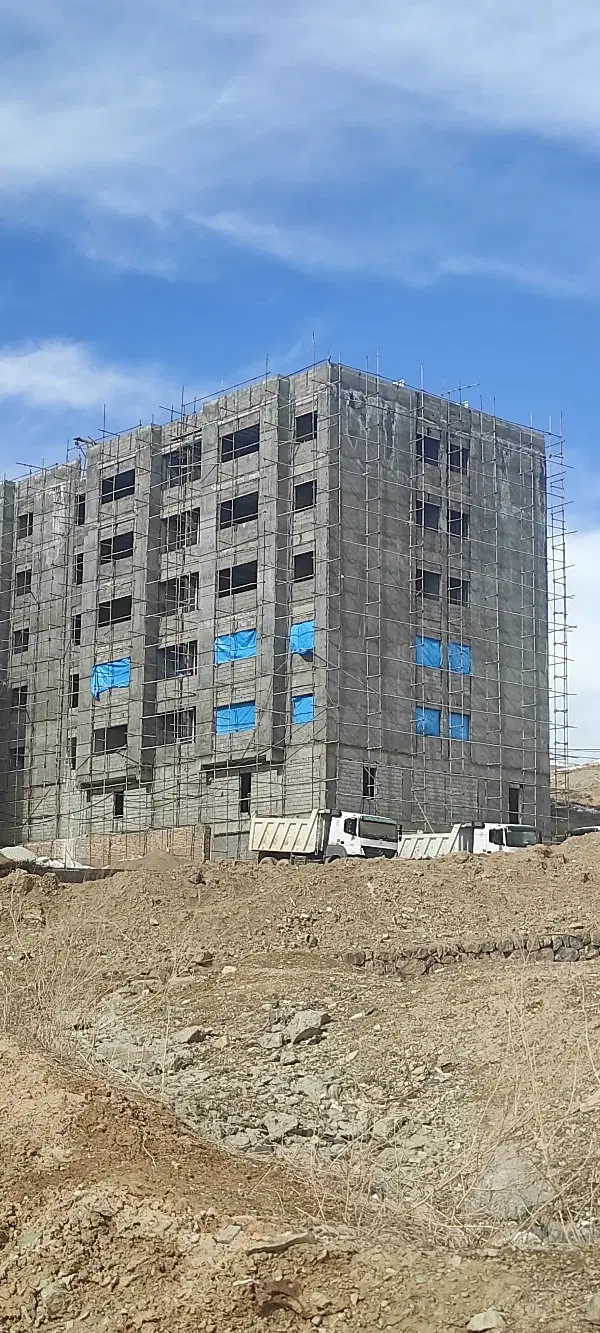 اپارتمان دولتی .ملی گیلاوند