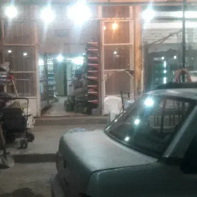 یک مغازه سوپرمارکت وساندویچی اجاره داده می شود
