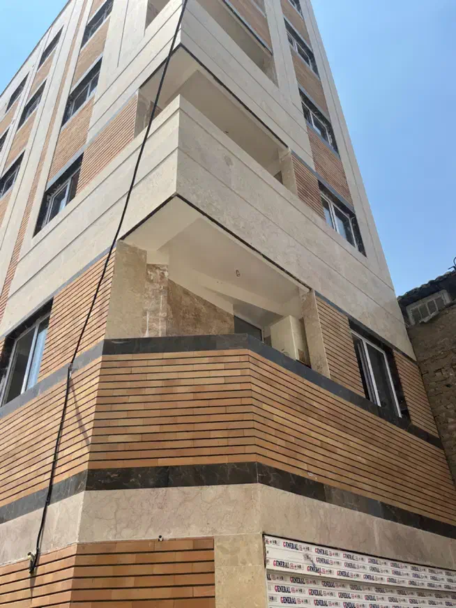 ۹۰ متری نوساز ، کلید نخورده