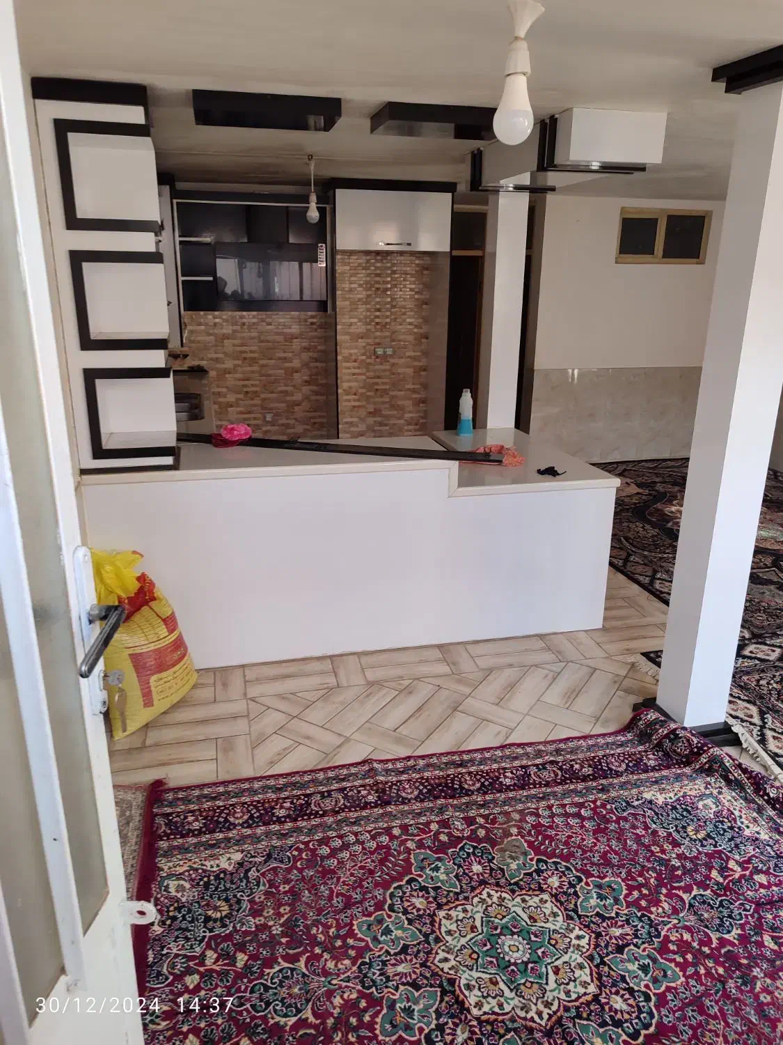 یه عدد زیر زمین به خانم مجرد داده میشه