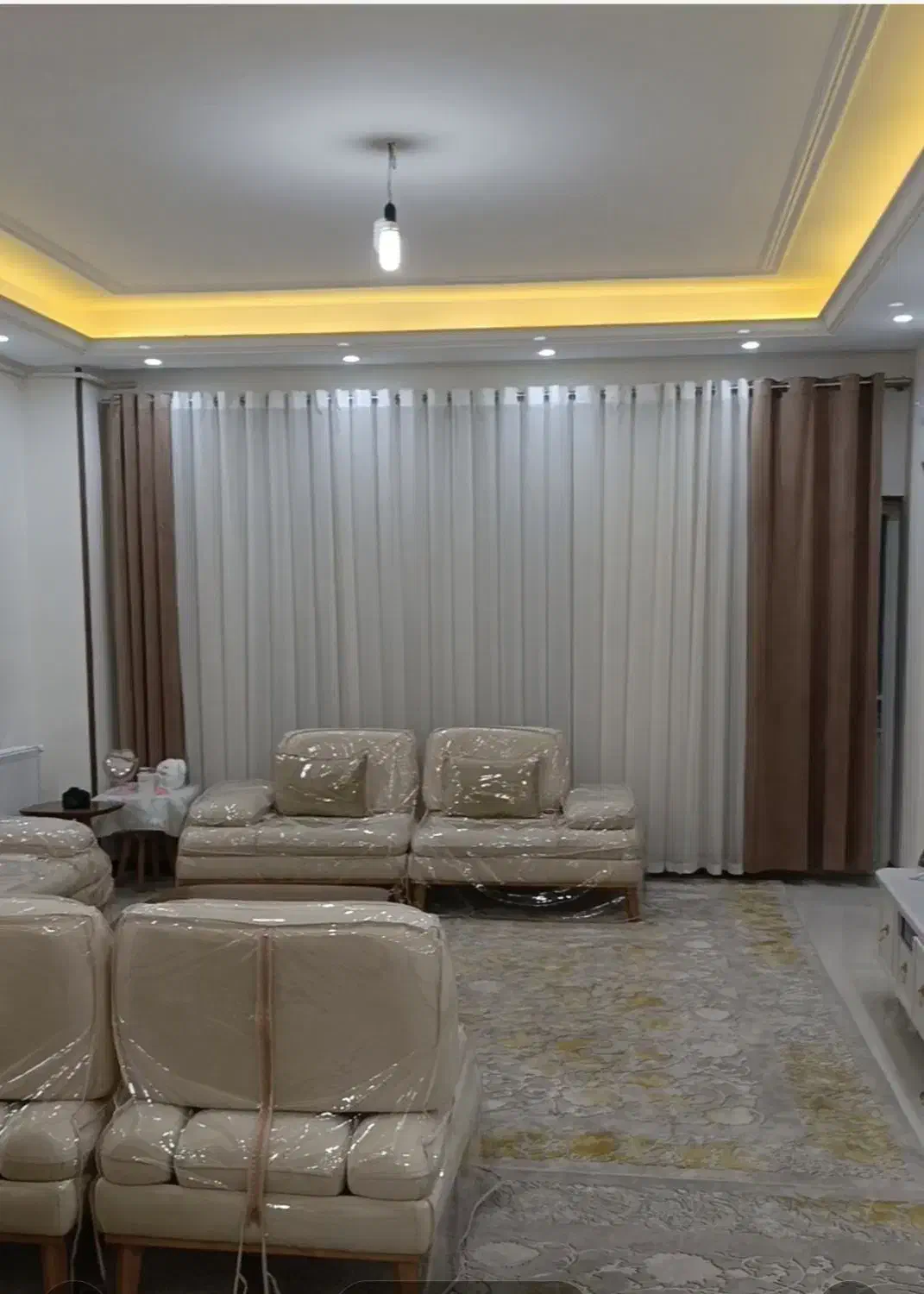 ویلای شهرک طالقانی ( دو طبقه )