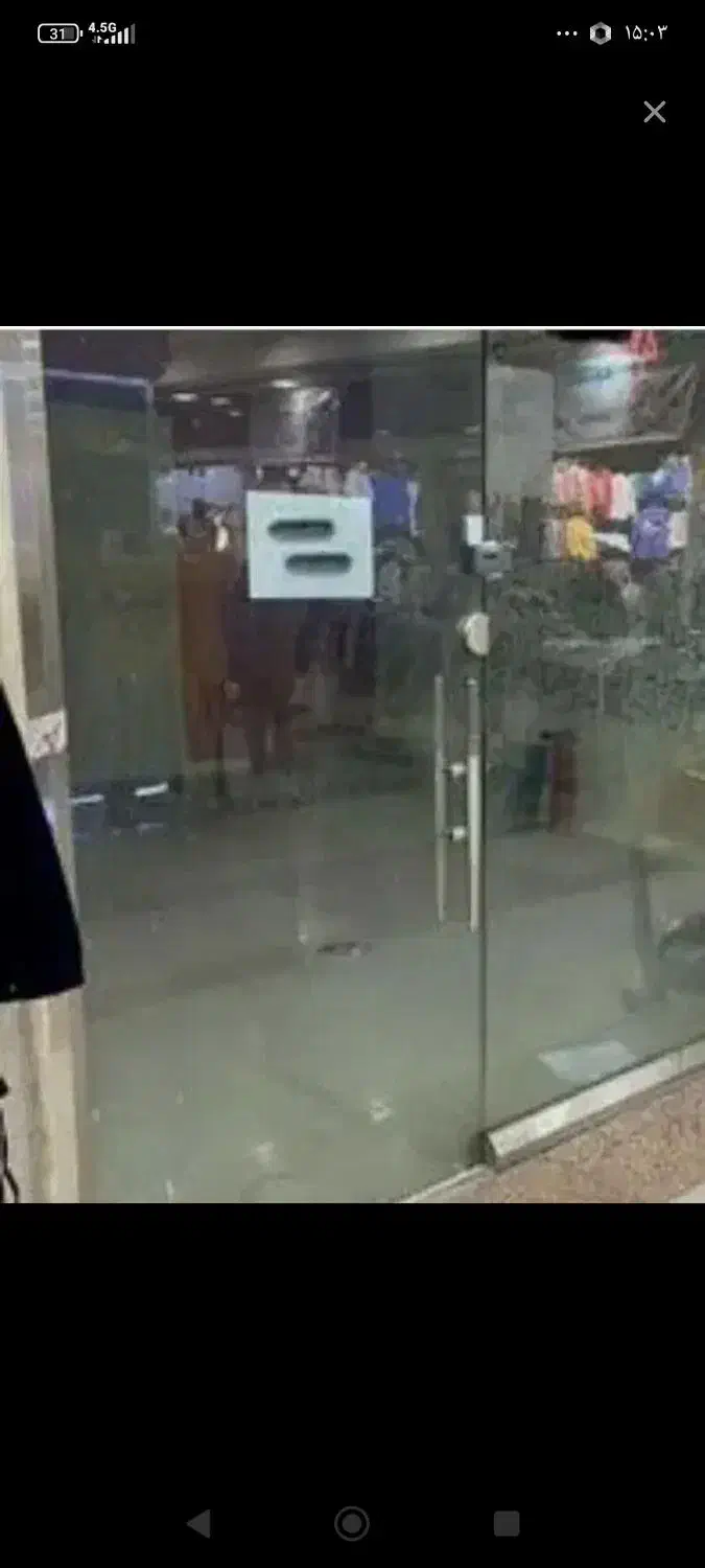 مغازه 29متر به دهنه 3_5 روبروی بانک ملت ازادگان