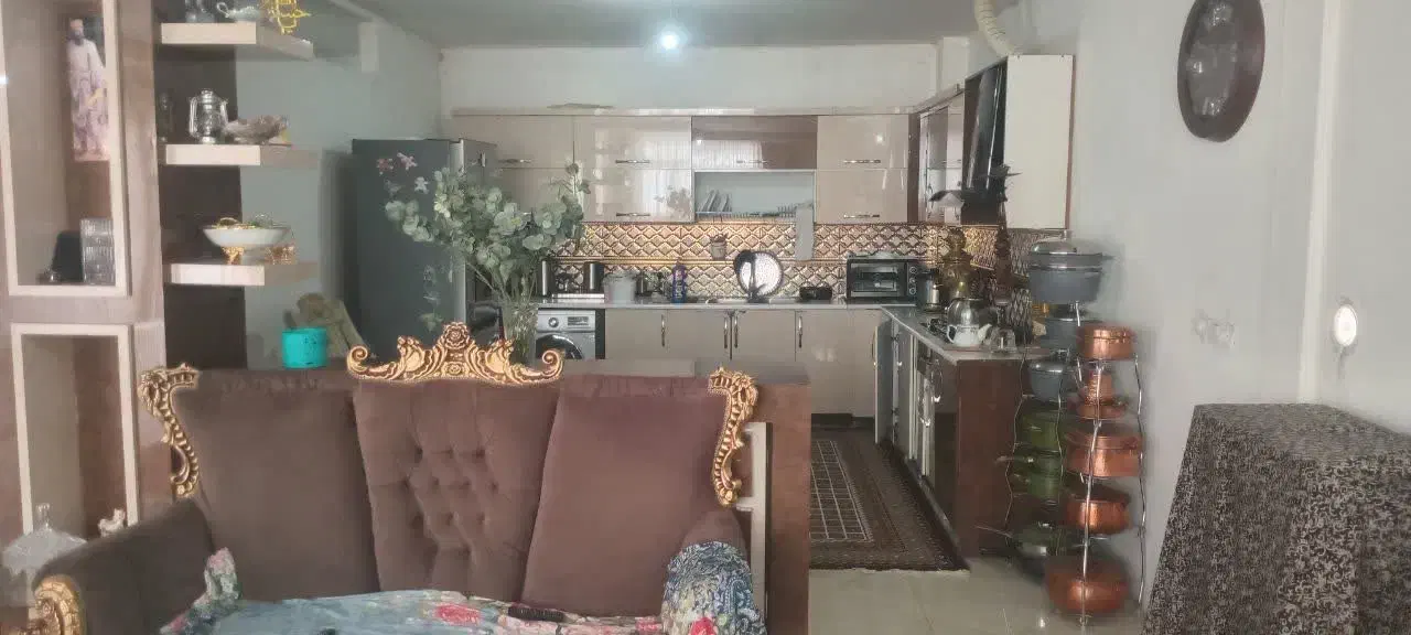 ۱۱۰متر .نورگیر عالی.چاهشک