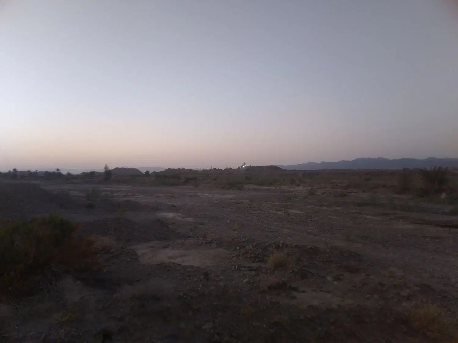 زمین دزک بالا سر خیابان تجاری