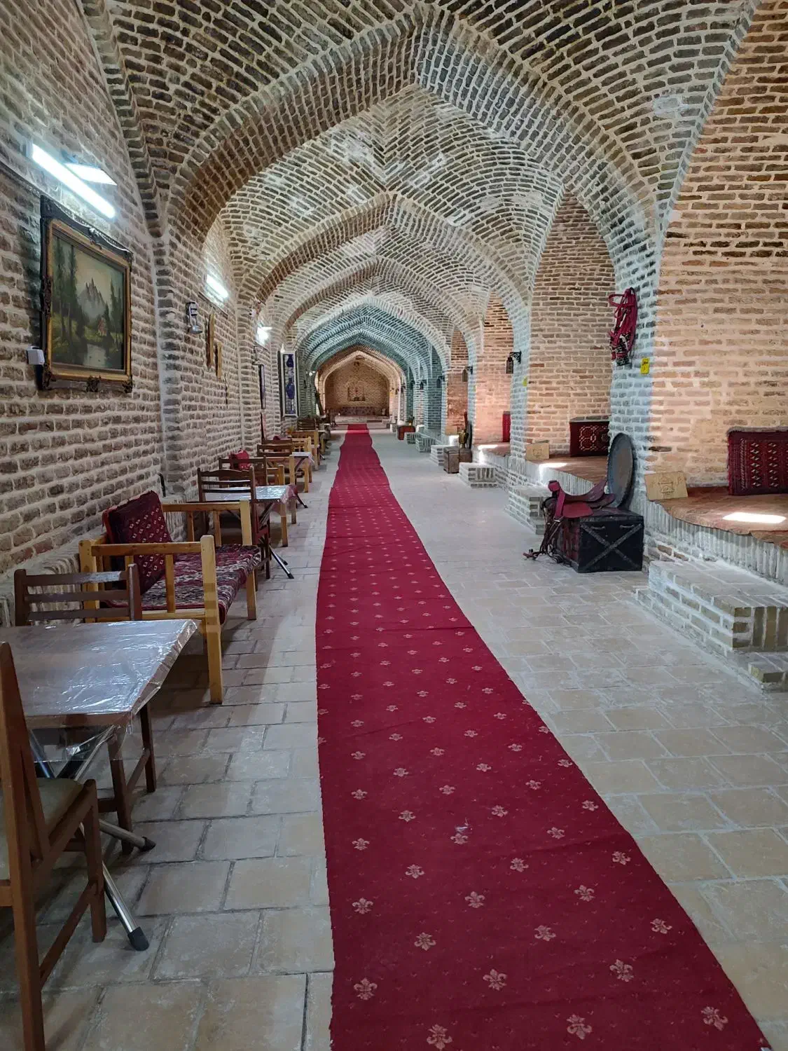 اقامت و رستوران