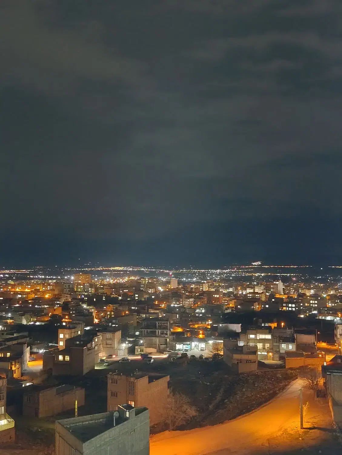 واحد90متری در مجتمع آرتمیس ولیعصر