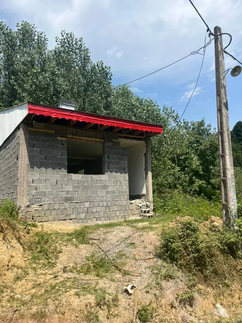 ۲۳۲ متر زمین  بایک ویلای ۷۰متری درحال ساخت