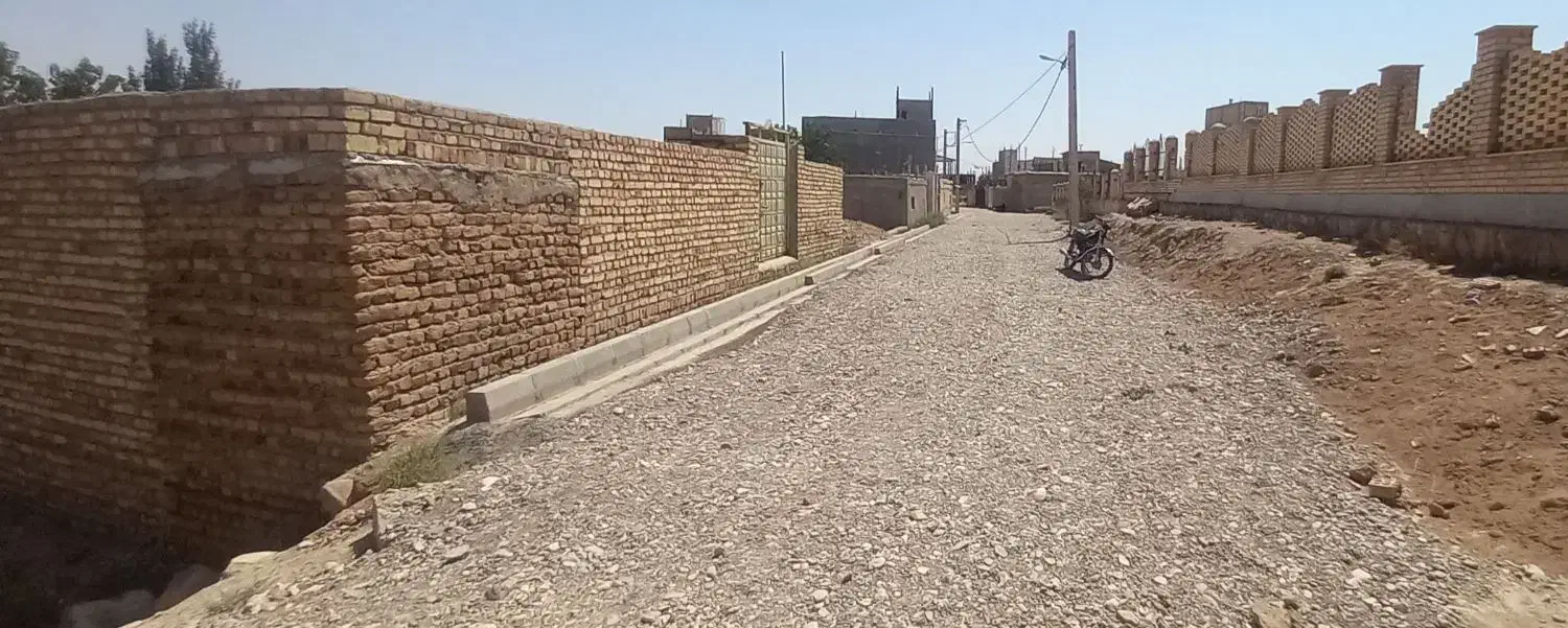 زمین چهار دیواری