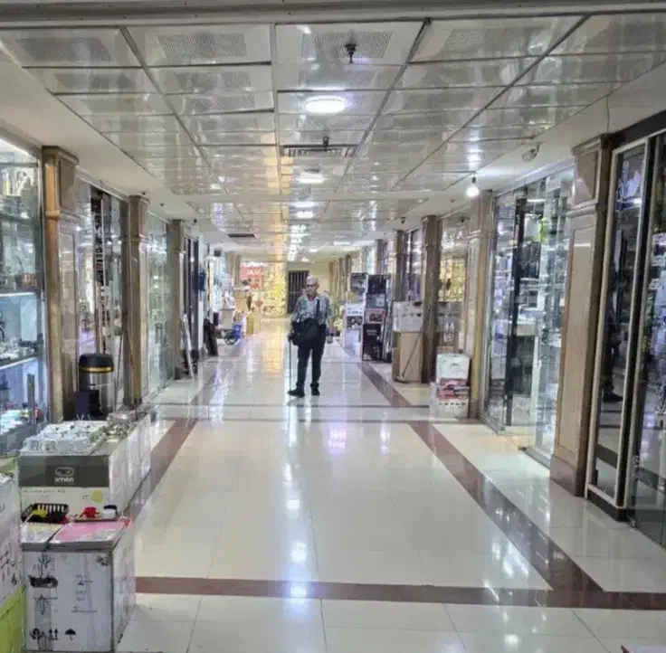 ۲۲متر مغاز با بر۷منر دو دهنه در قلب بازار صابونیان