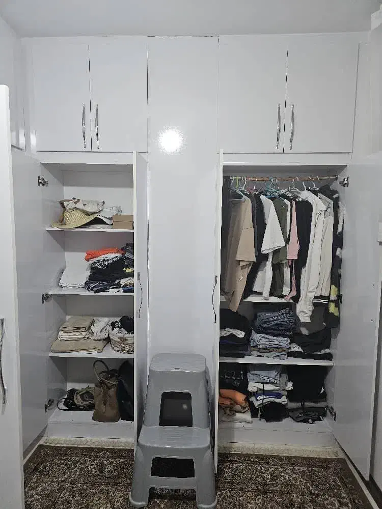 عطار ۹۵ متر رو به آفتاب_هر۲خ با کمد دیواری بزرگ