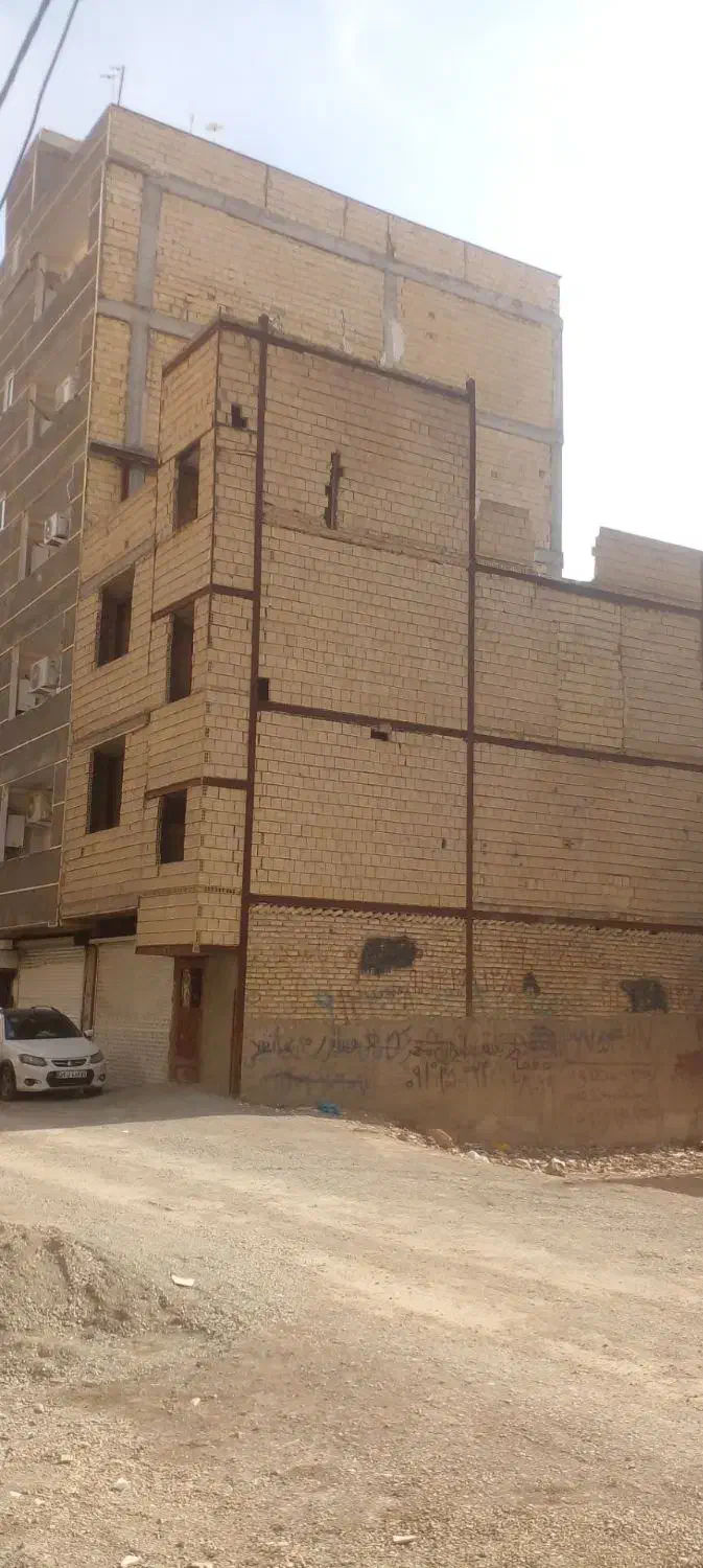 خانه نیمه کاره ۲طبقه در نصیر شهر رباط کریم