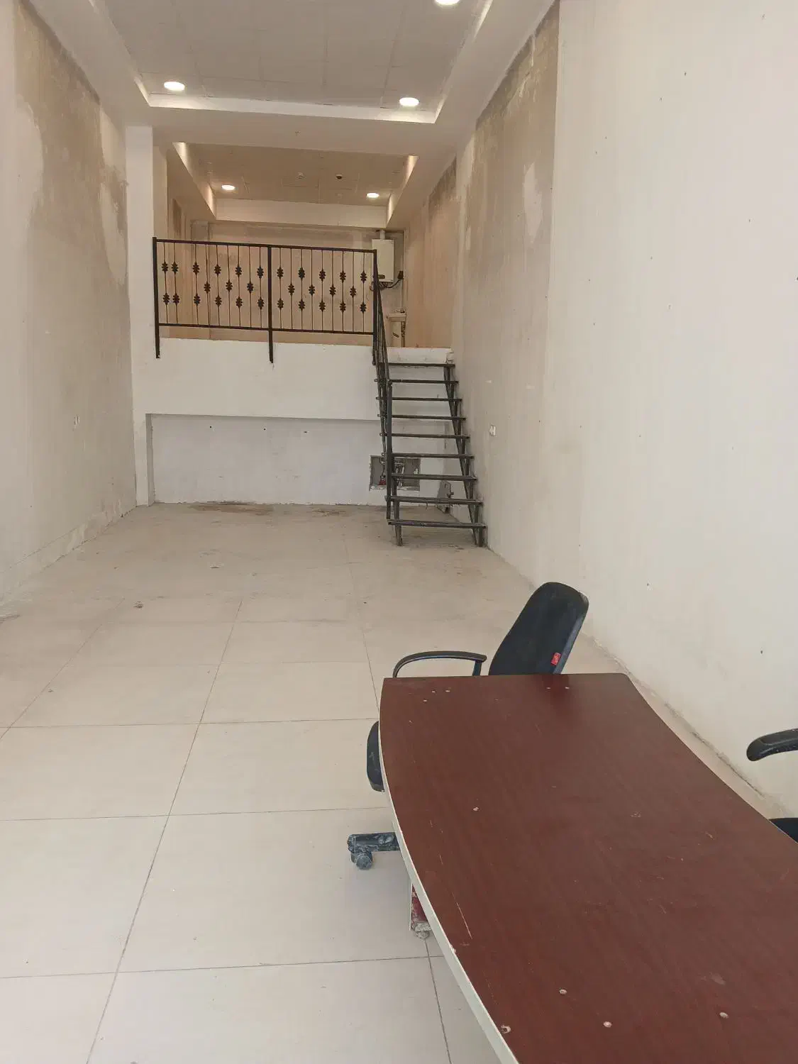 مغازه فروشی