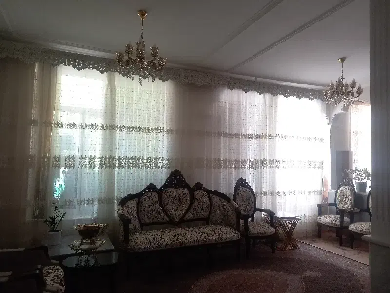 فروش خانه ۲۰۰ متری در علوی