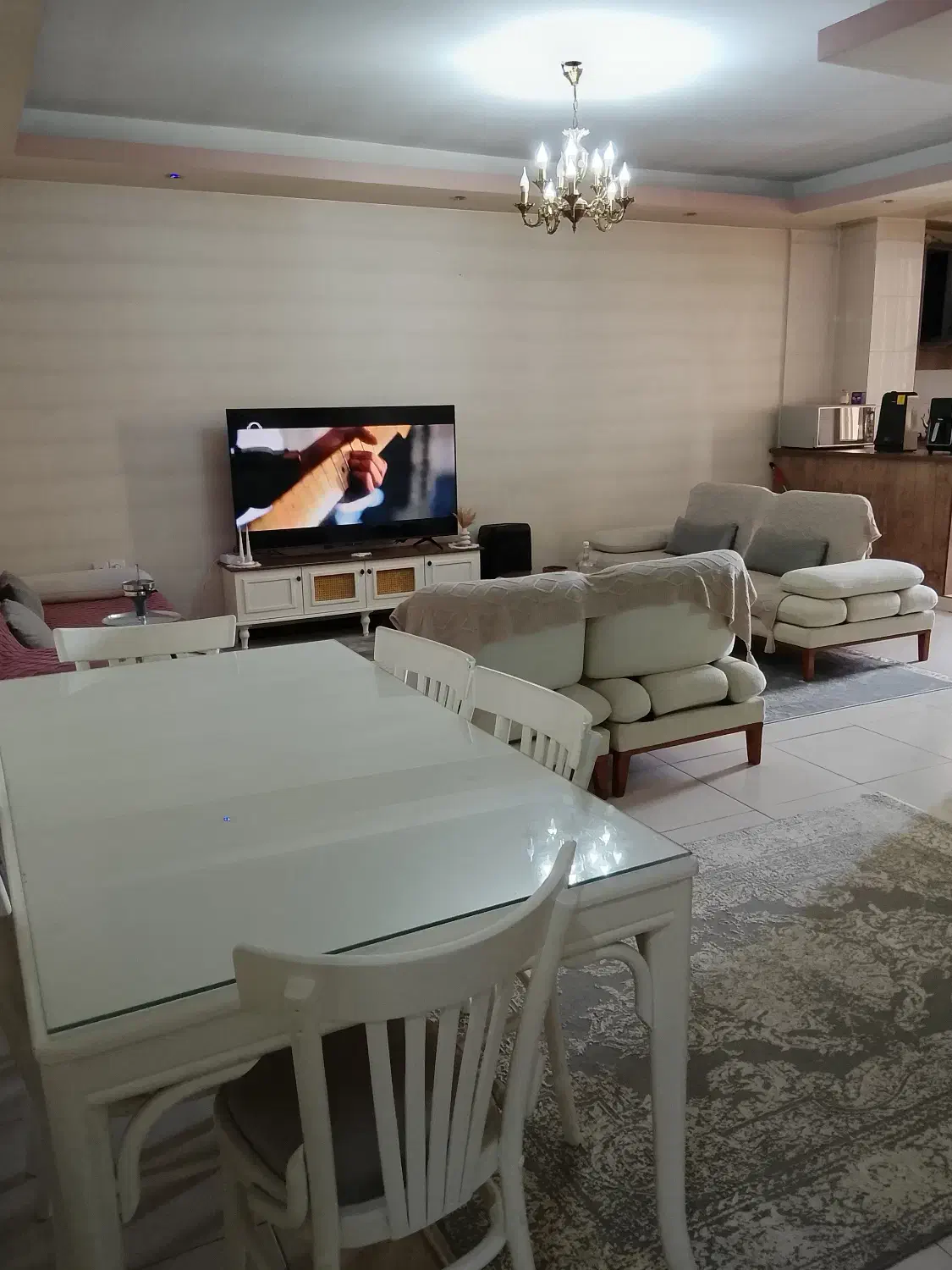 اجاره آپارتمان ۶۰متری با پارکینگ و اسانسور