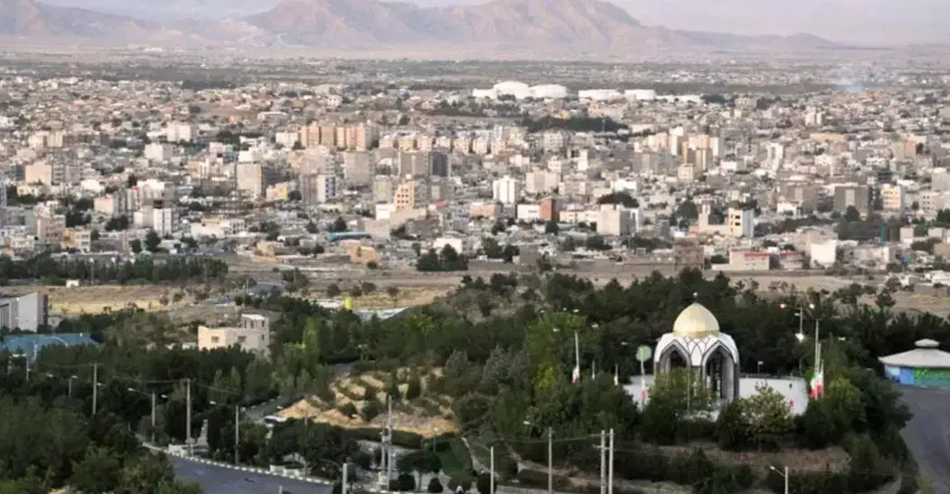 زمین فروشی