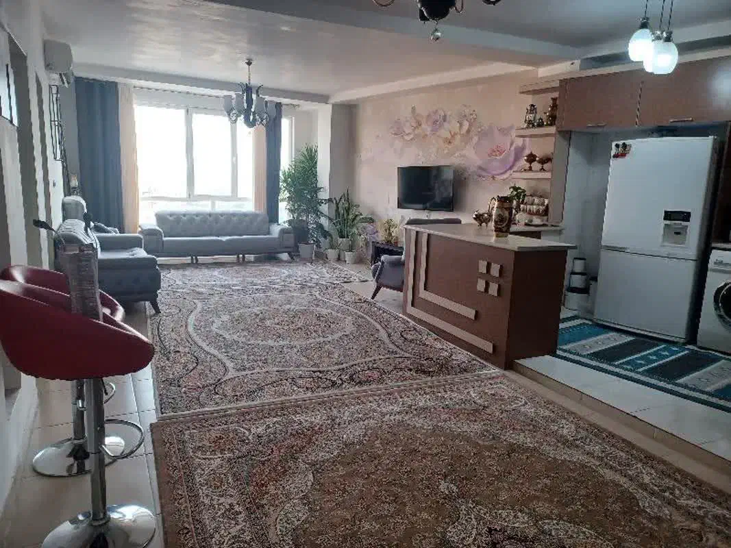 آپارتمان هشتگرد قدیم مرکز شهر سنددار