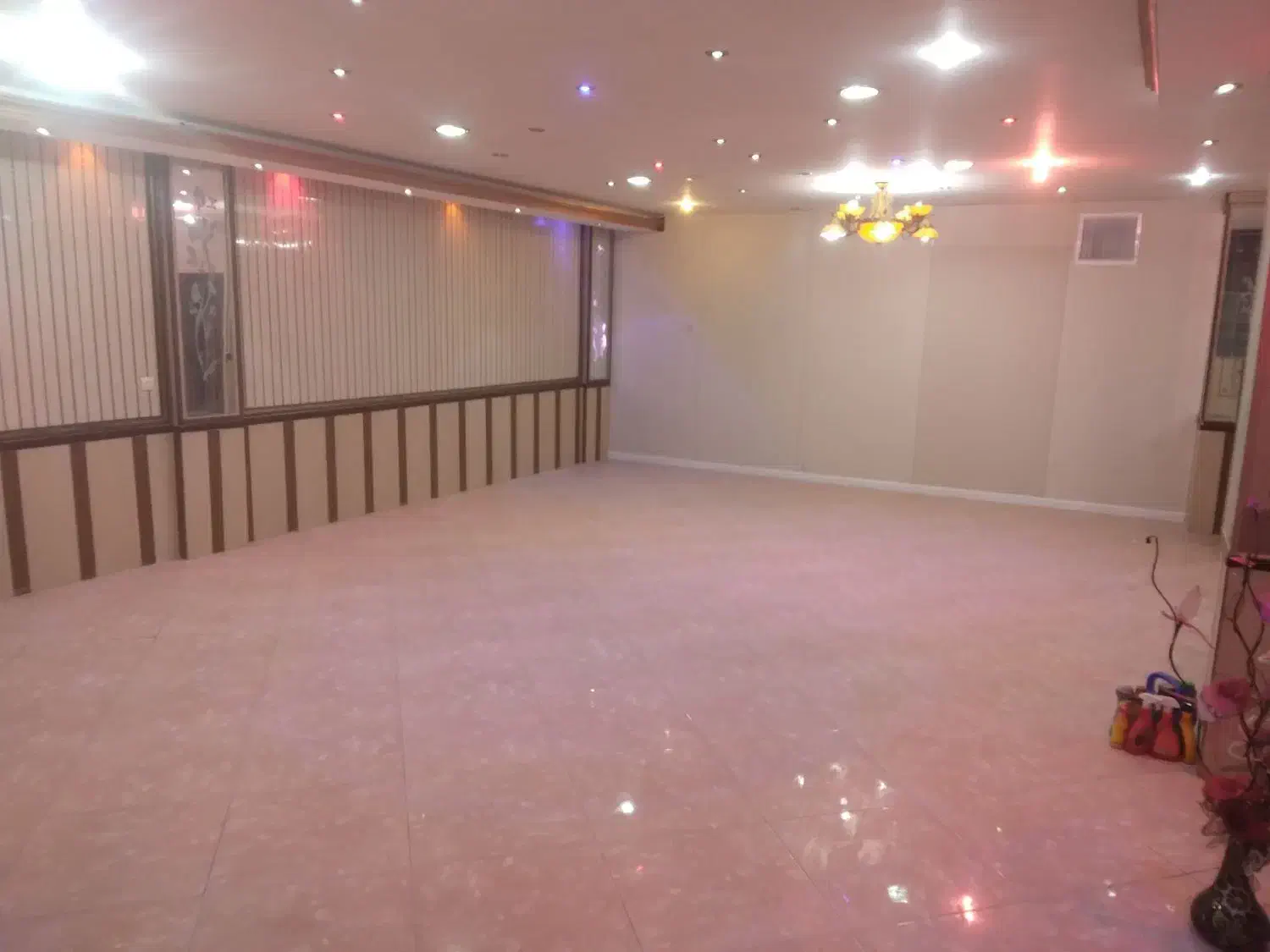 زیر زمین اجاره ی جهت ارایشگاه زنانه