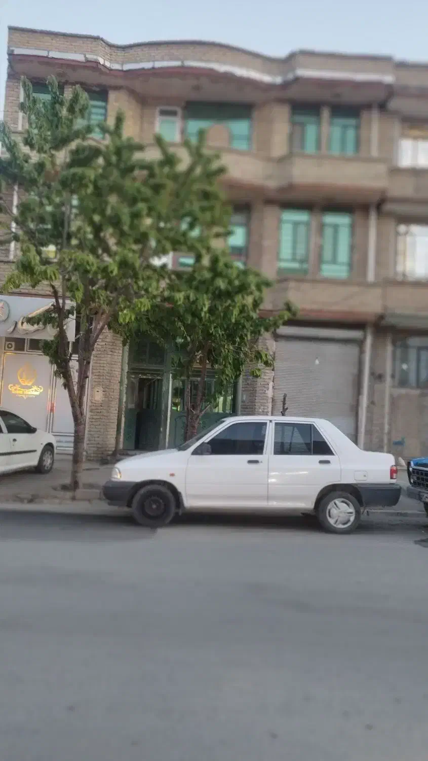 فروش خانه ۳طبقه ۲۰۰ متری