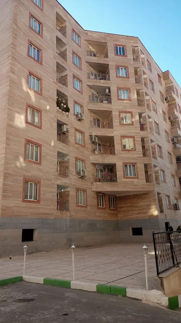 ۸۸ متر خام داخل خیابان معراج ط آخر