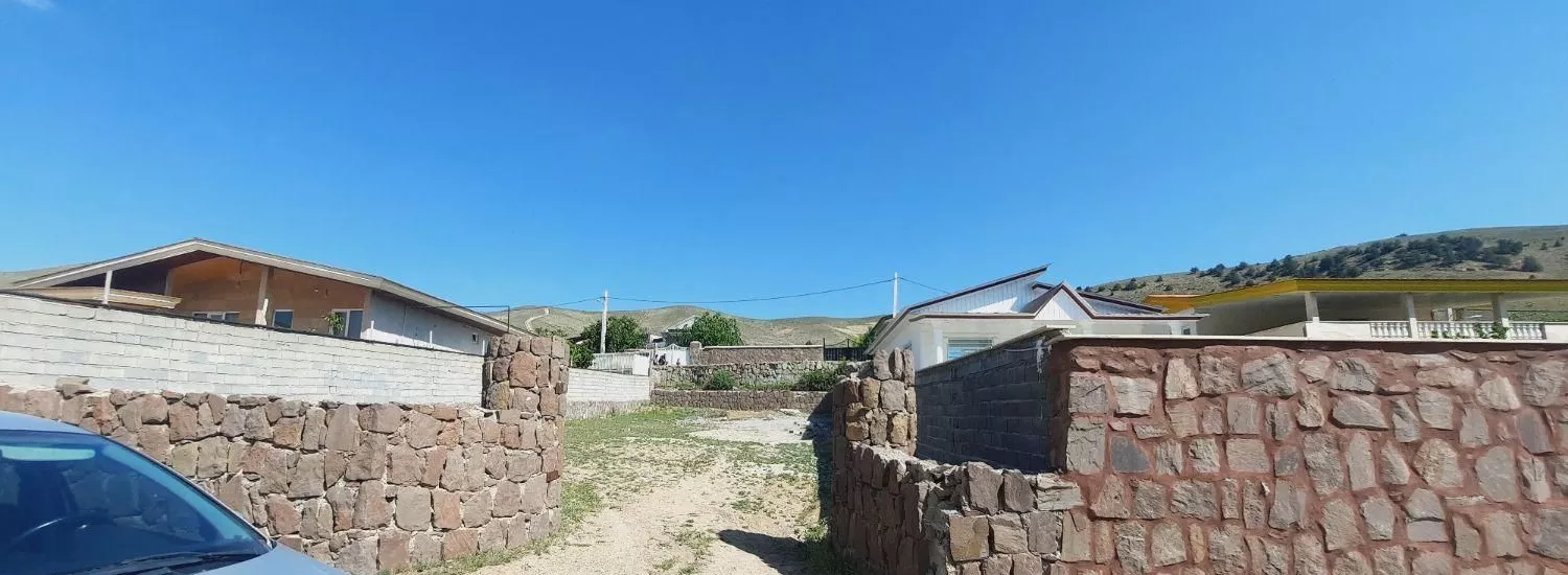 زمین ۵۰۰ متری در روستای زانِ آبسرد