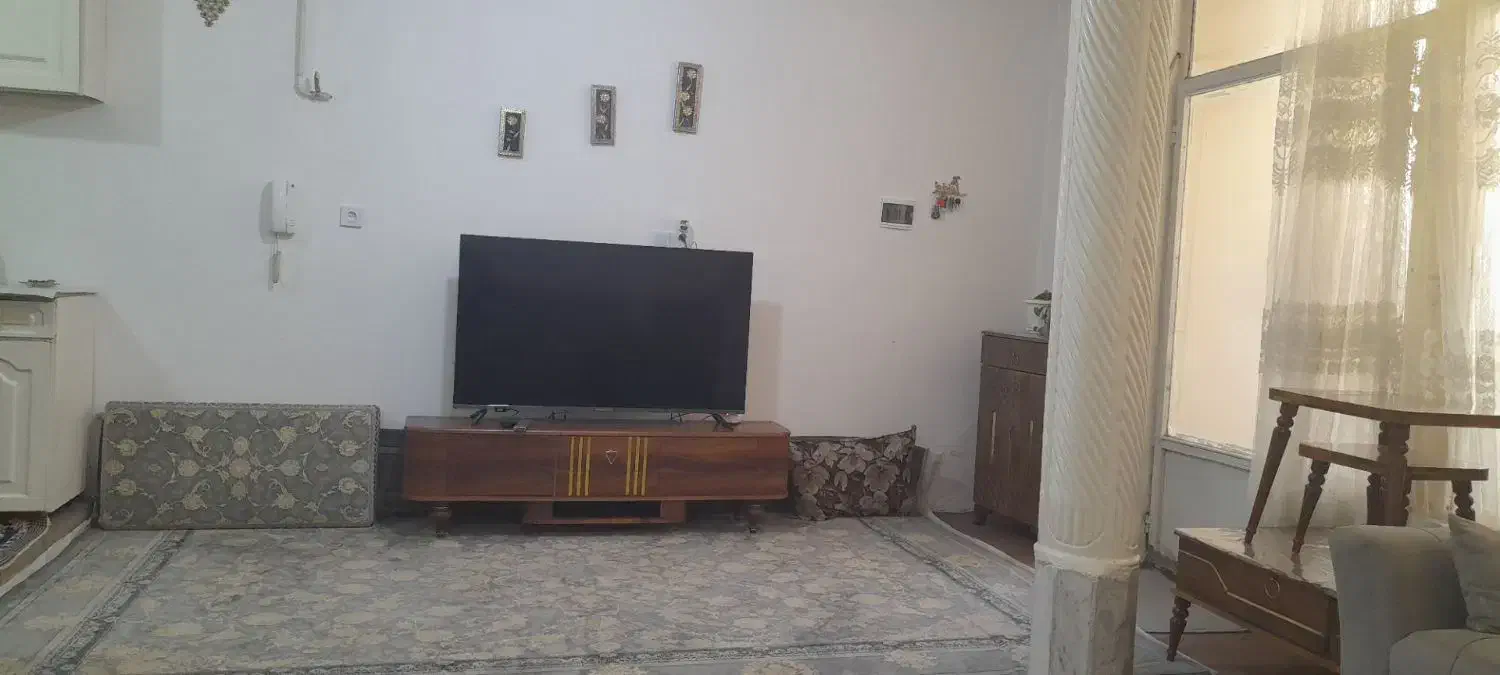واحد همکف 60 متری 20 هم حیاط