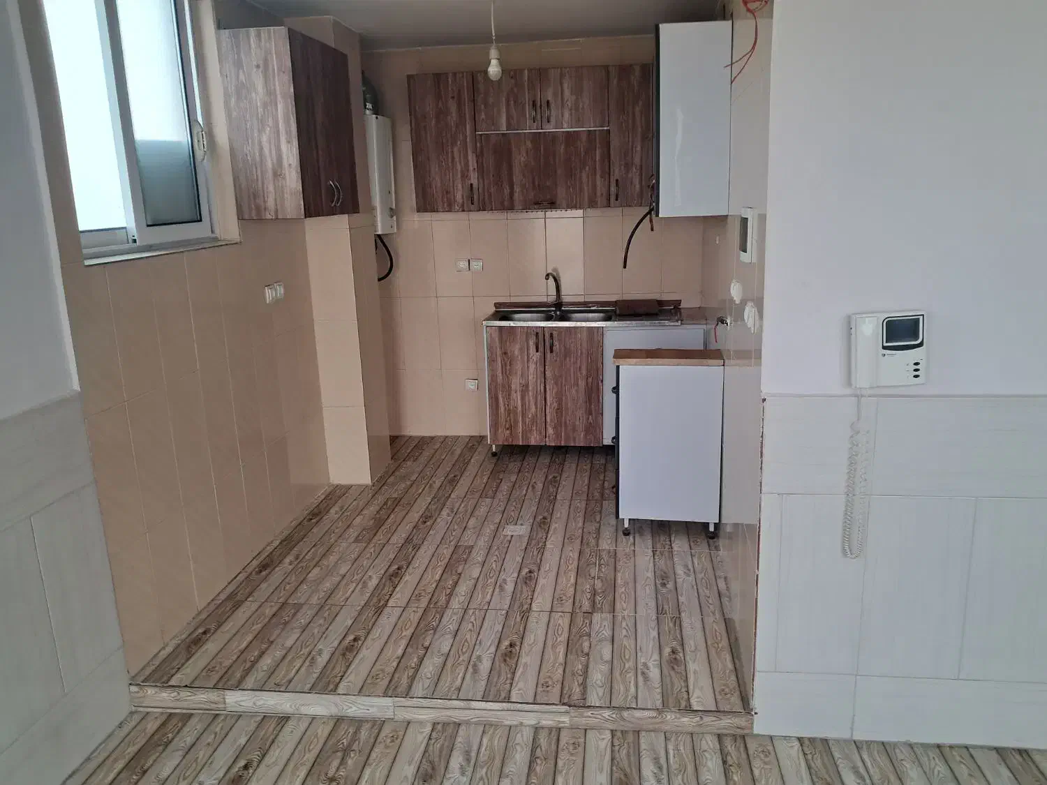 اجاره طبقه سوم یک خواب کهندژ