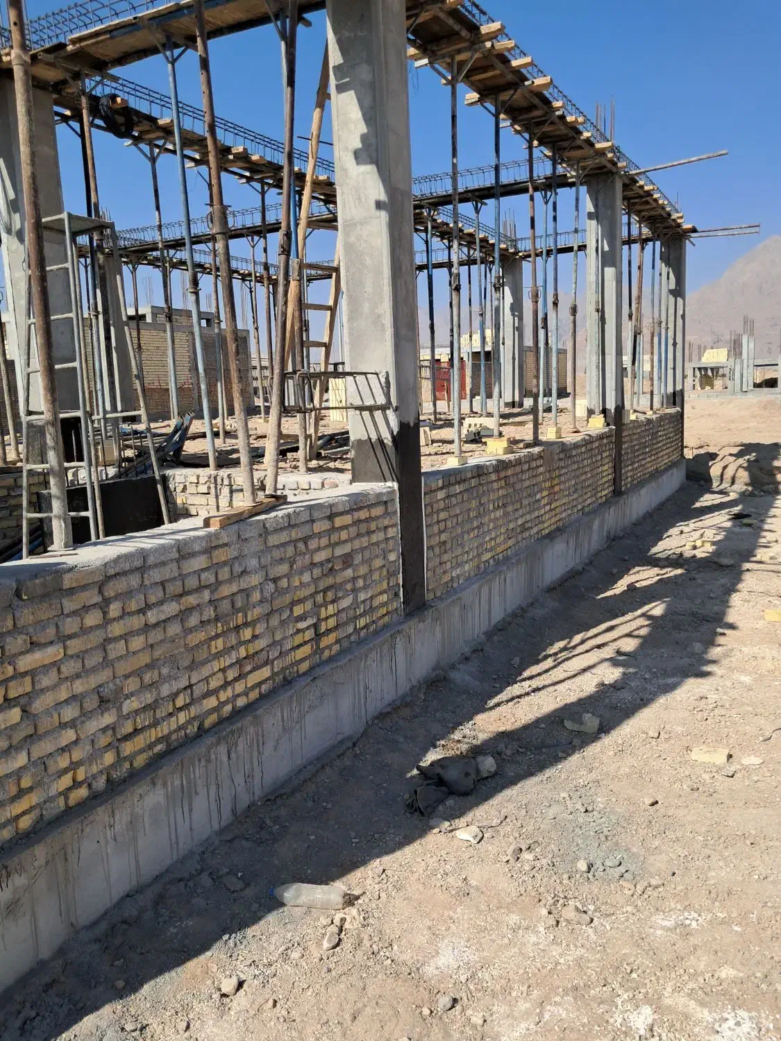 زمین ۲۵۰متری شهرک شهید رئیسی