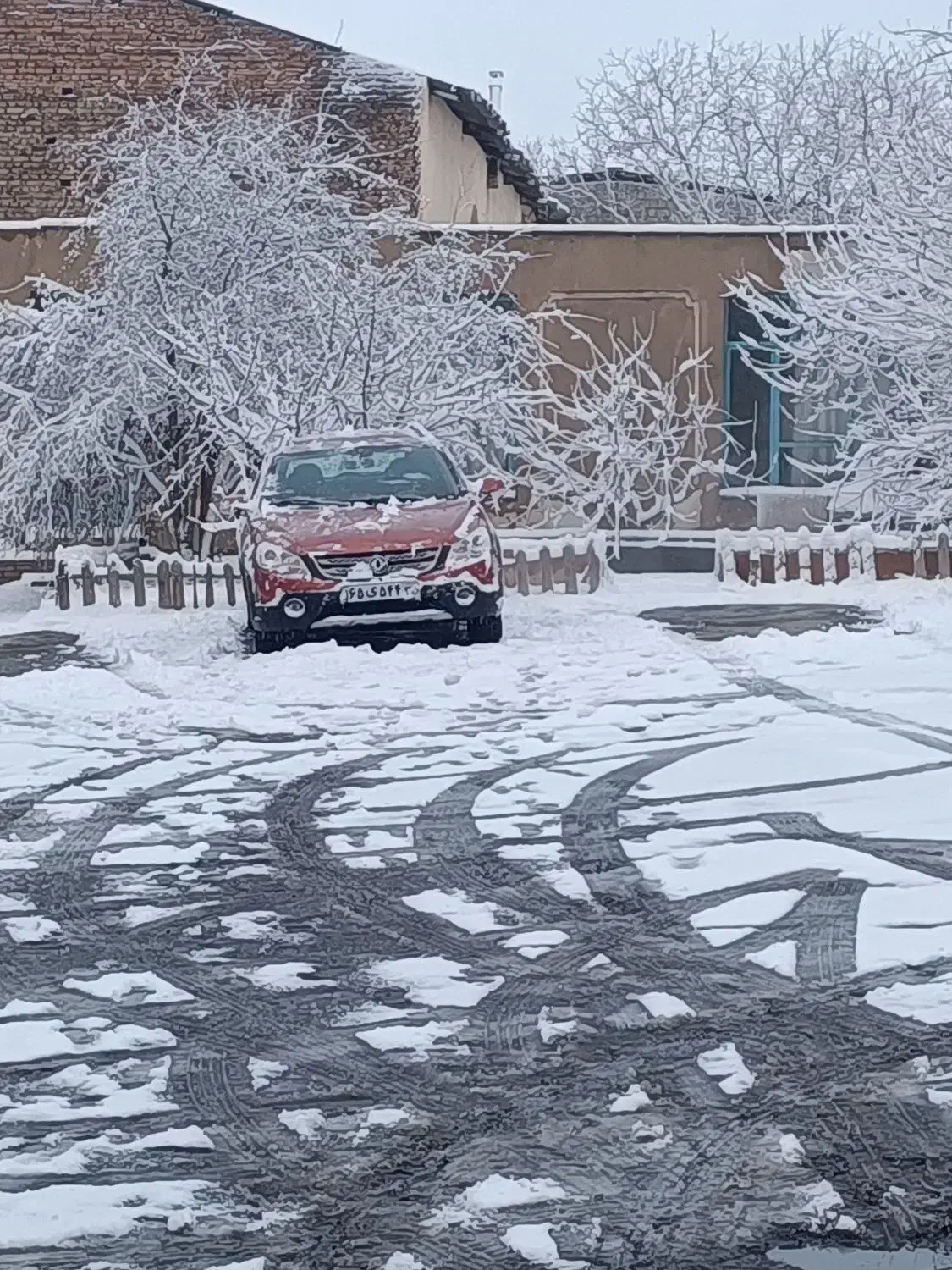 گاراژ ساختمان مسکونی