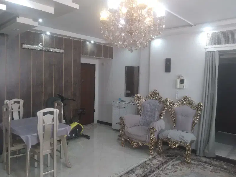 آپارتمان شیک و تمیز