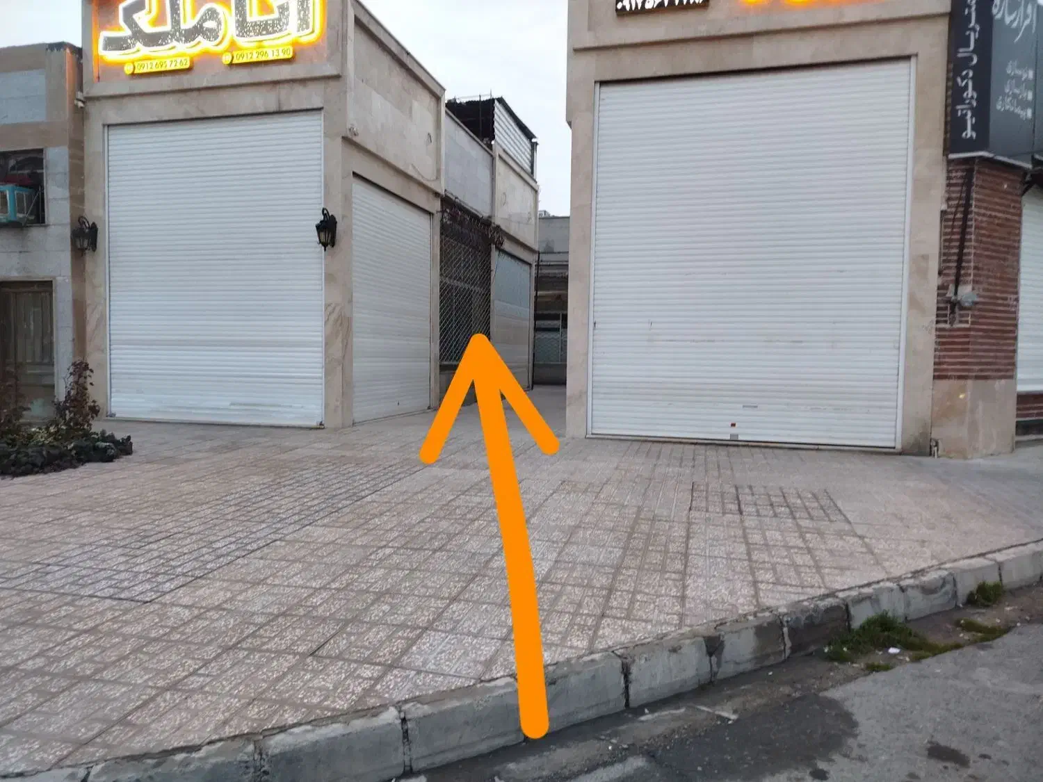 مغازه تجاری 20 متر بهترین موقعیت اندیشه فاز 3