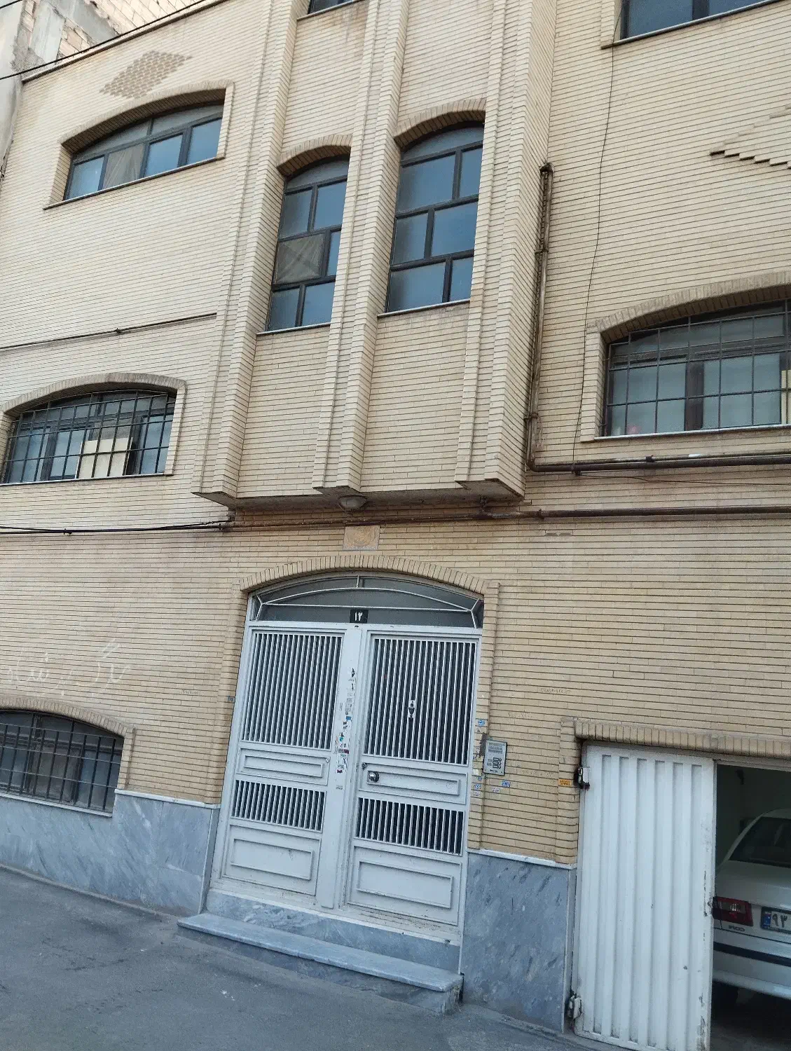 جدیری جنوبی 110مترراه پله جدا