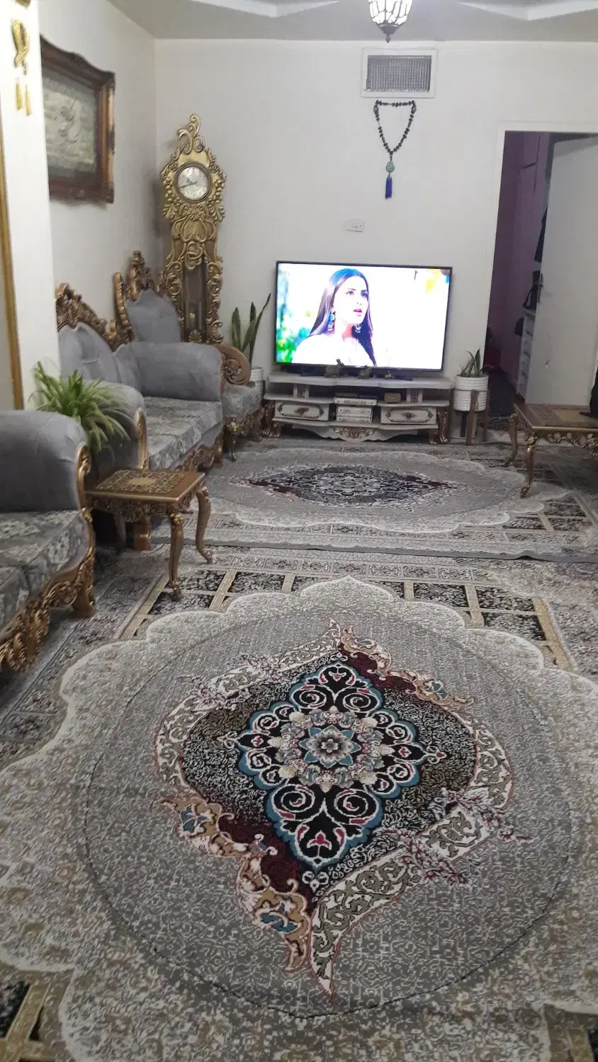 آپارتمان ۷۵متری دوخوابه تمیزبدون یک ریال خرجی
