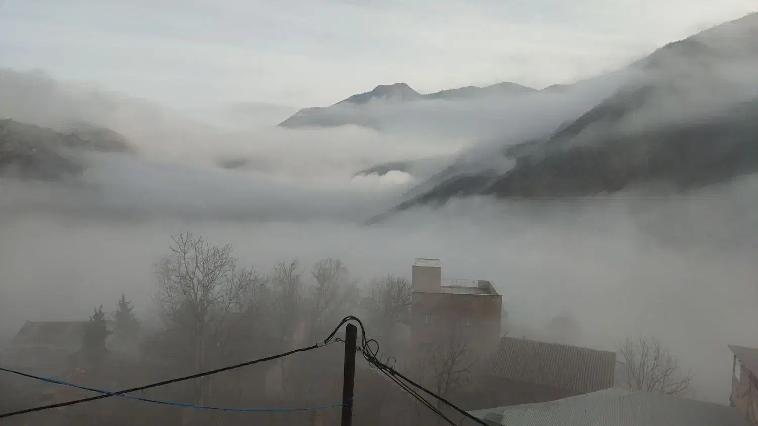 خانه آپارتمان کوهستانی