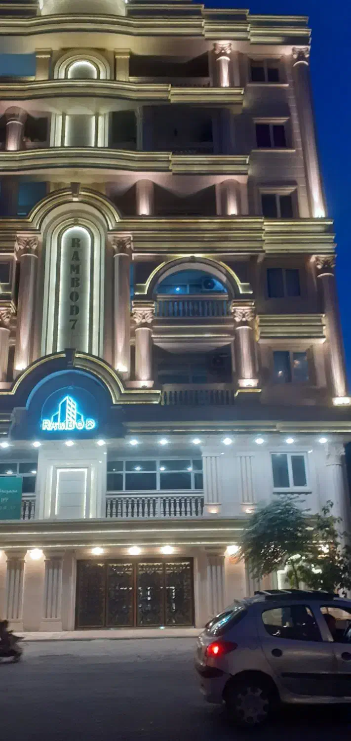 آپارتمان نوساز ۱۵۰ متری فول امکانات پنت هوس