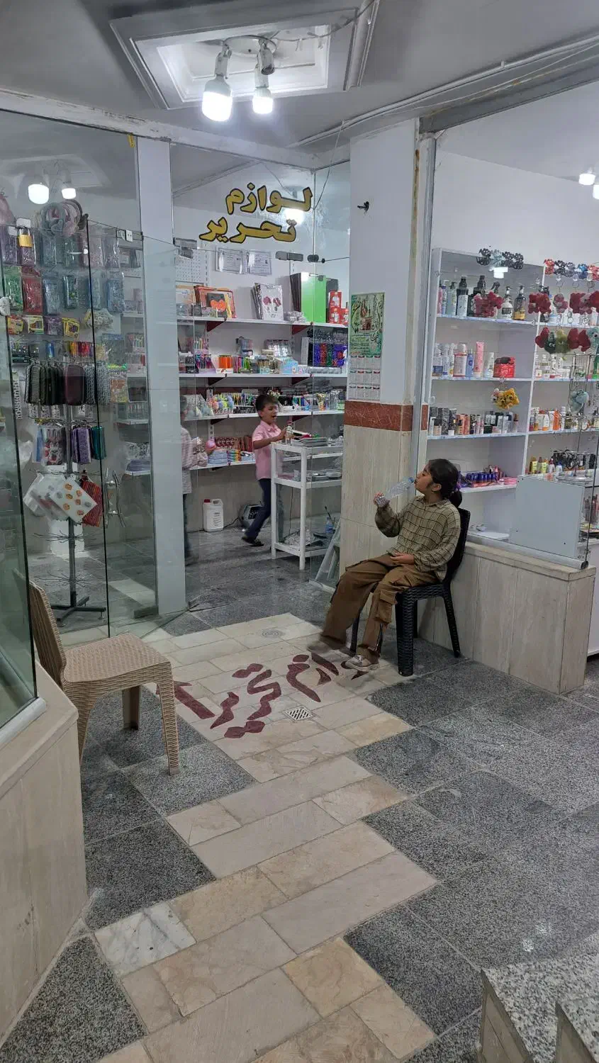 مغازه اجاره نبش طالقانی ۸ دو ممر
