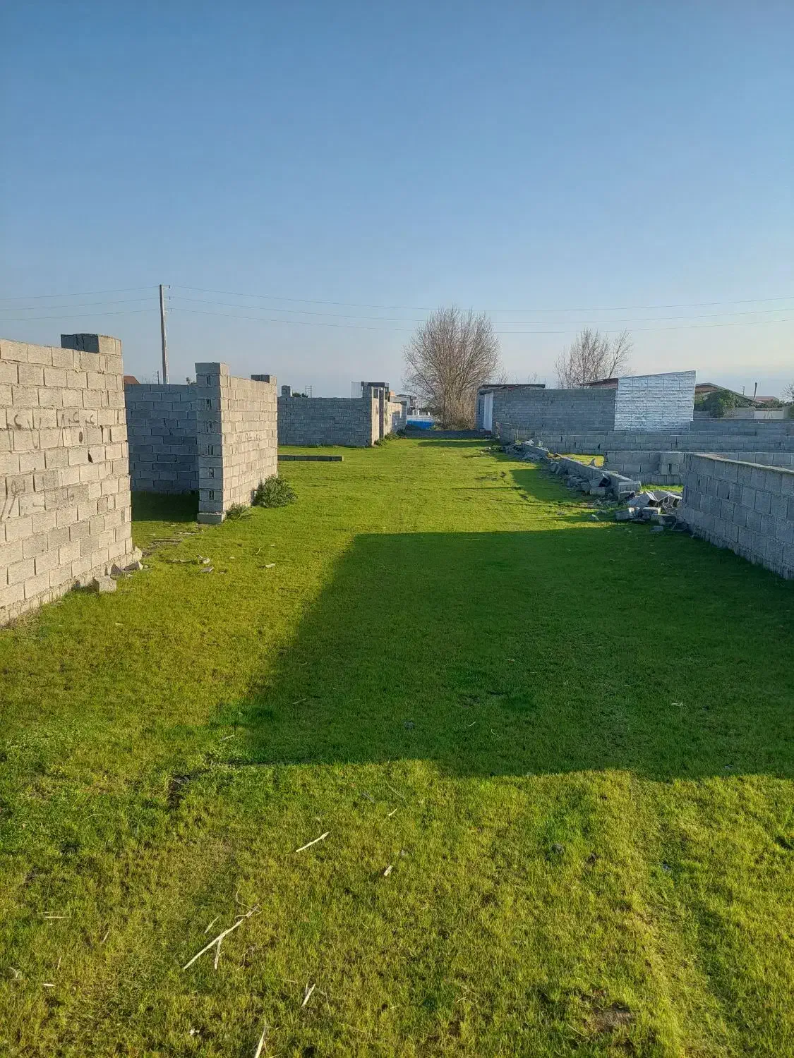 زمین نزدیک به دریا در روستای کرفون