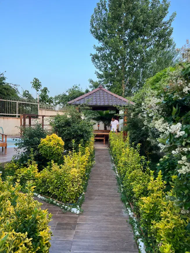 خونه باغی ۴۰۰ متری استخردار با سند تکبرگ شــمال