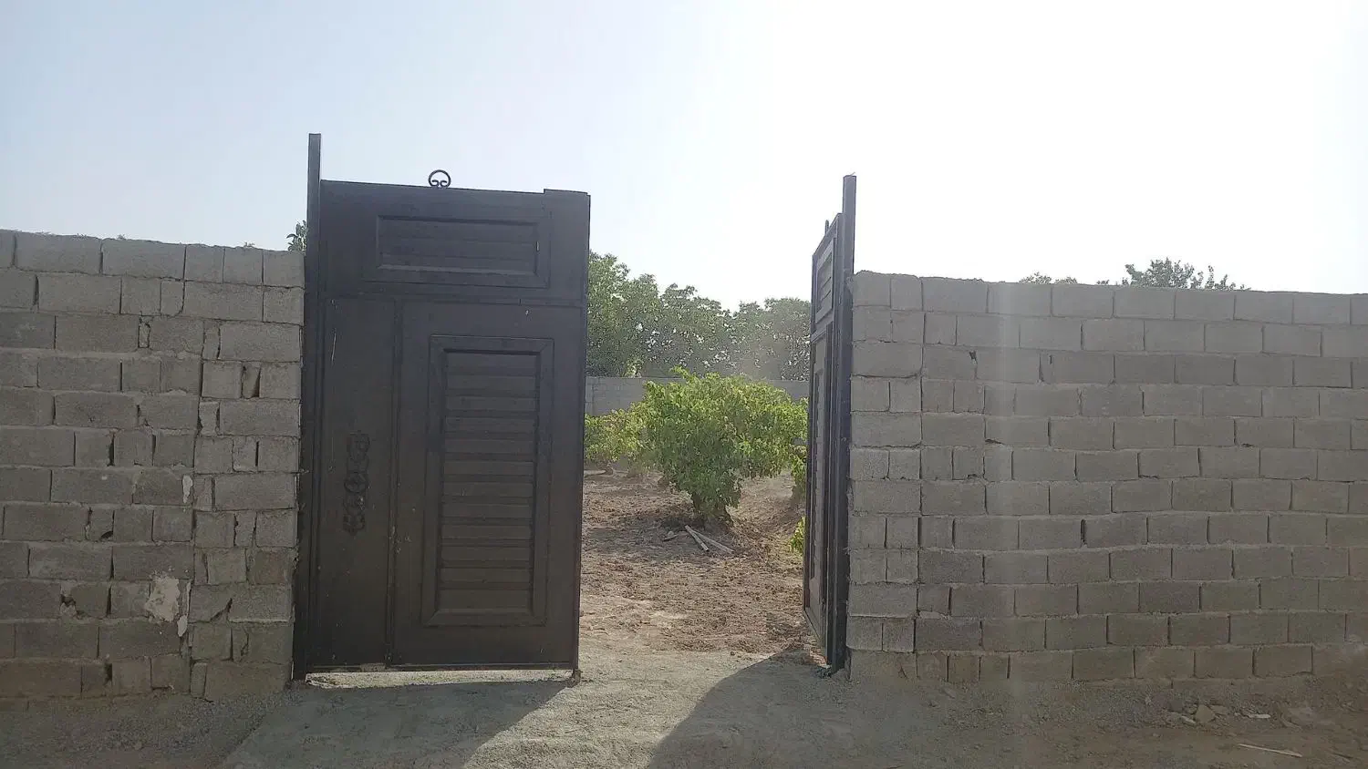 چهاردیواری انجم اباد