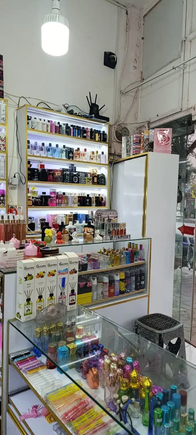 معاوضه مغازه عطر وادکلن با خودرو