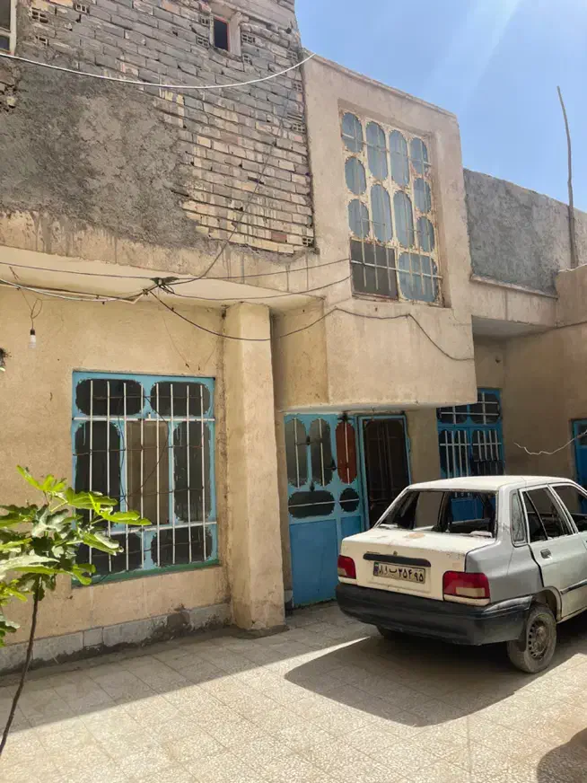 تجاری حاشیه خیابان هیرمند۱۰