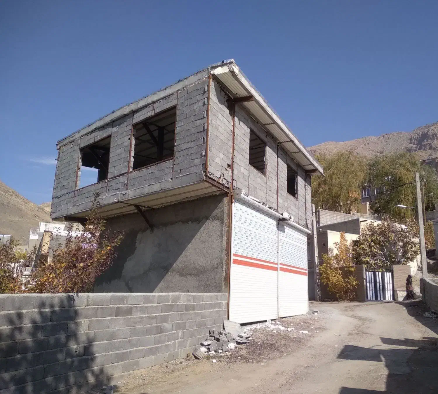 یک باب مغازه ۱۶متری