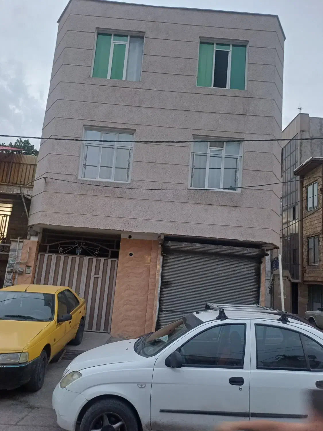 واحد ۸۰ متری دربست باپارکینگ