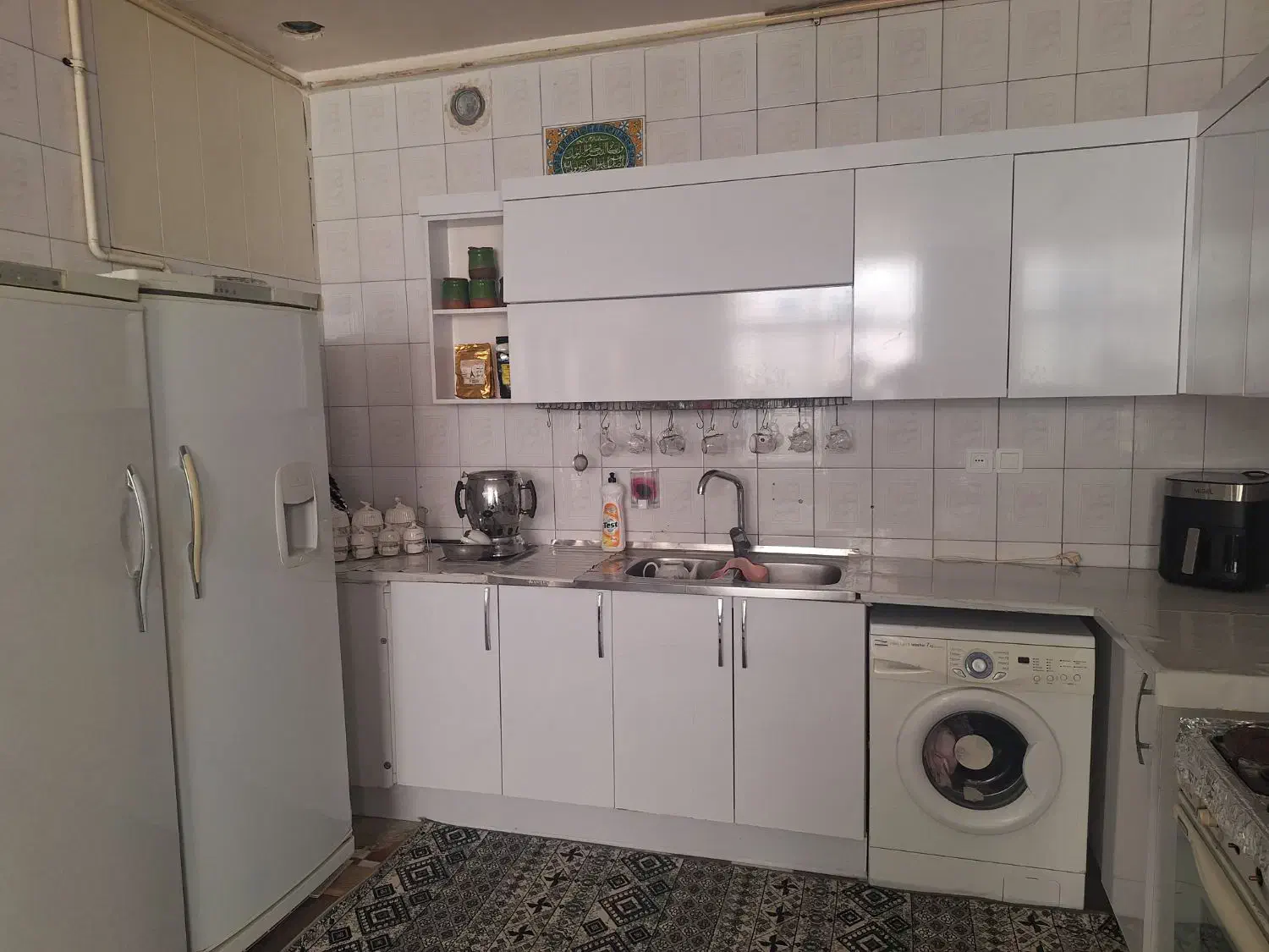 منزل همکف از دو طبقه