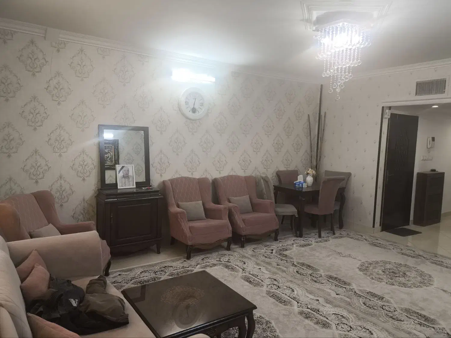 اپارتمان   کشاورز ۳