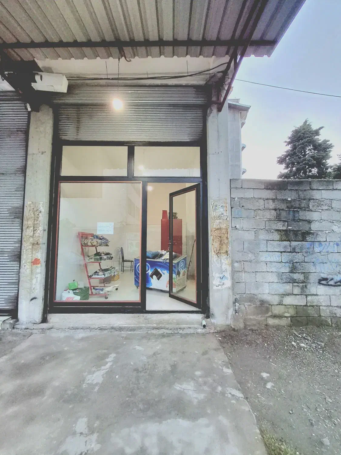 مغازه به متراژ ۱۸ متر شهرک عباس آباد فاز۱