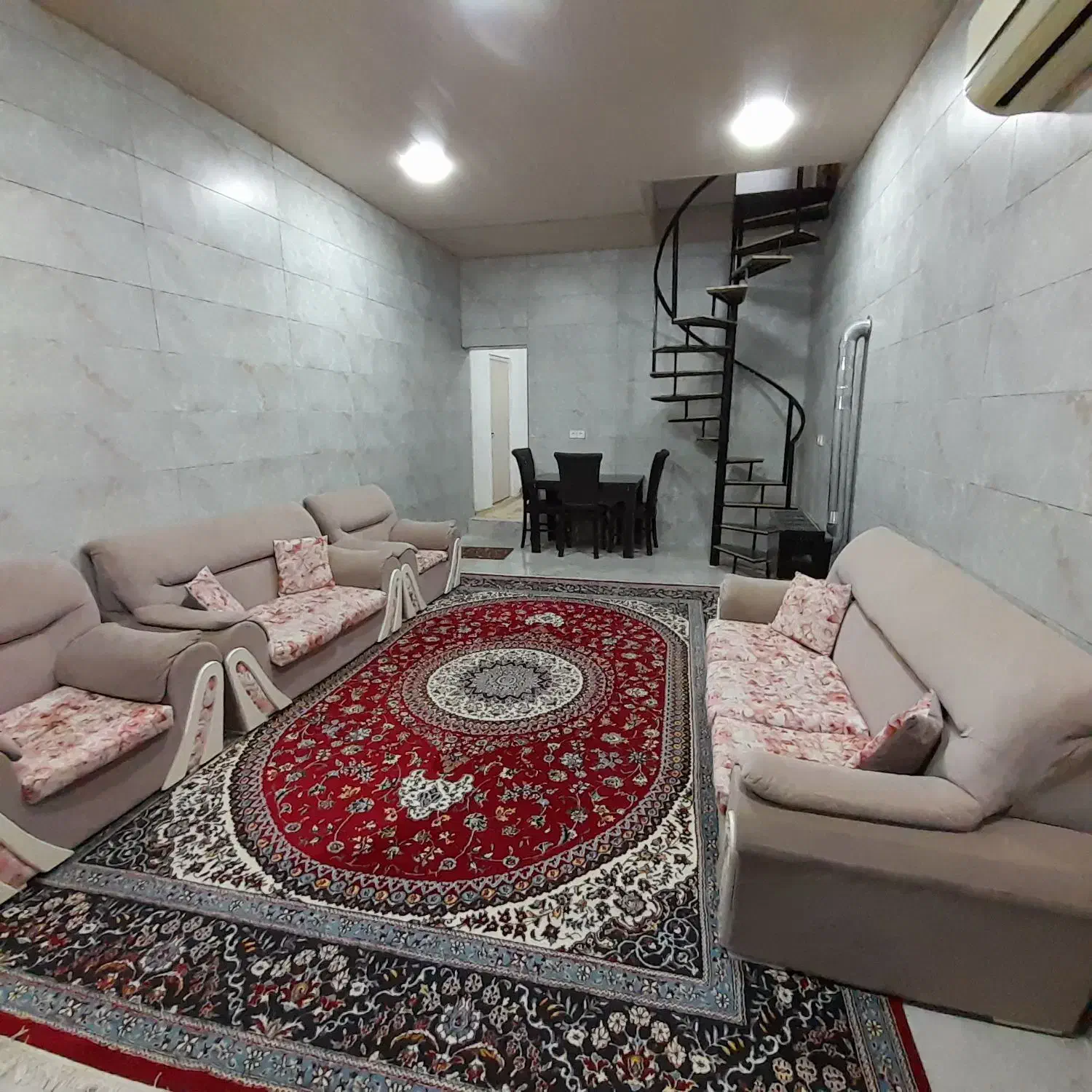 اجاره سوئیت تازه ساخت وتمیزنزدیک منطقه ازاد انزلی