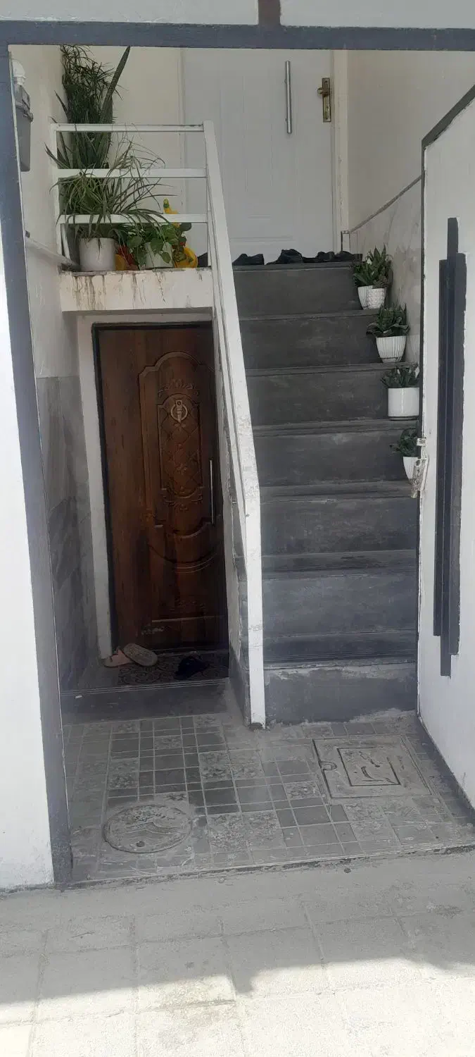 رهن و اجاره 65 متری مهرآباد